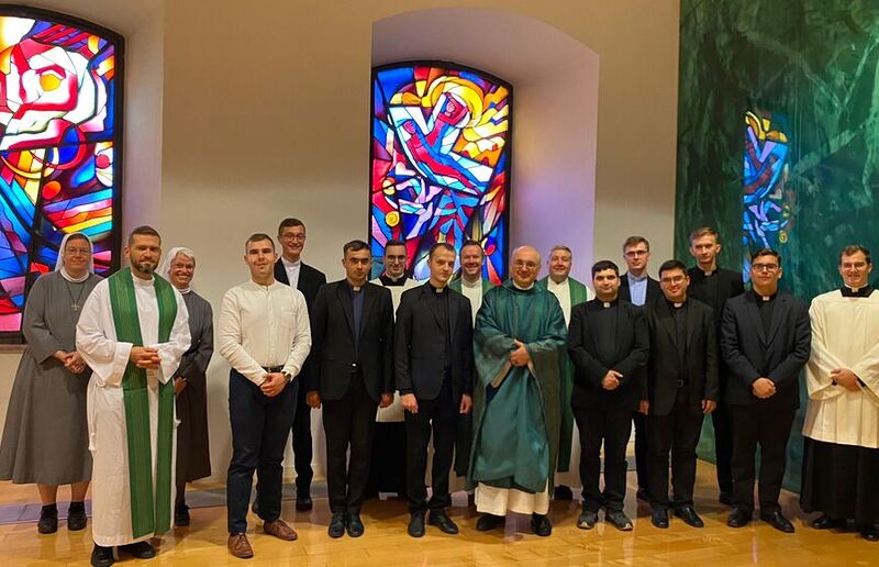 Bei der Sommerkirche waren elf Priester und Seminaristen zu Gast in der Diözese Graz-Seckau und feierten im Priesterseminar mit Diözesanbischof Wilhelm Krautwaschl.