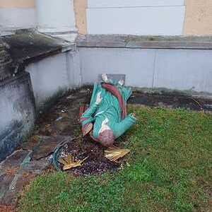 Vandalismus-Schaden an einer Figur in Deutschlandsberg