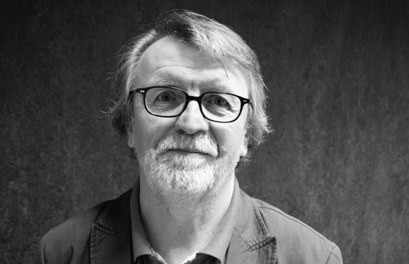 Michaela Vretscher Univ.-Prof. Peter Strasser, Philosoph, schreibt regelmäßig für in- und ausländische Zeitungen und Journale. 2014 erhielt er den Staatspreis für Kulturpublizistik.