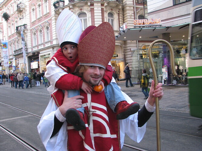 Der Nikolaus ist beliebt bei Jung und Alt.