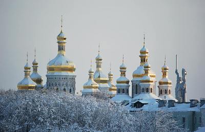 Beten für die Ukraine - ein christlich geprägtes Land mit viel Schönheit wie Kyiv Pechersk Lavra in der Hauptstadt Kiew.