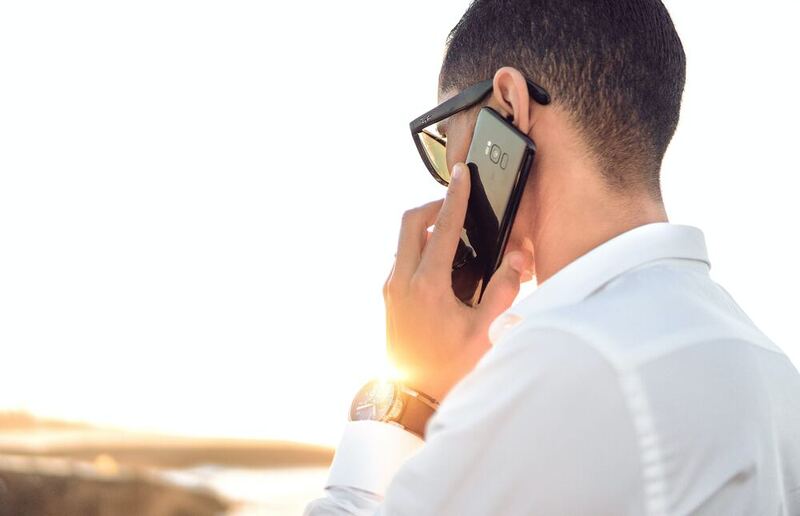 TelefonSeelsorge - Notruf 142 / Hassan Ouajbir, Unsplash Wenn es keinen Ausweg mehr zu geben scheint: Reden hilft