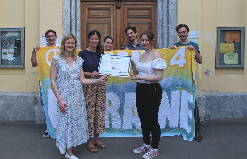 Foto v.l.n.r.: Reini Zarfl, Lisa Nöres (Diakonie), Katharina Fink (Caritas), Lucia Maier, Anton Tauschmann, Elisabeth Grangl, Dominik Knes