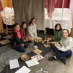 Besuch der Bibelausstellung durch Schulklassen