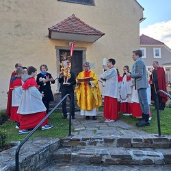 Auferstehungsfeier, Obdach