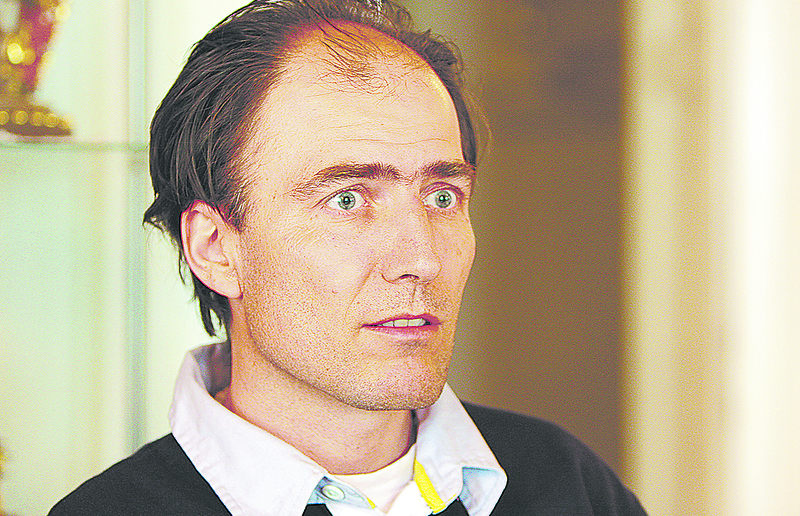 Michael Aldrian ist buddhistischer Religionslehrer und Repräsentant der Stei- ermark für die Österreichische Buddhistische Religionsgemeinschaft.