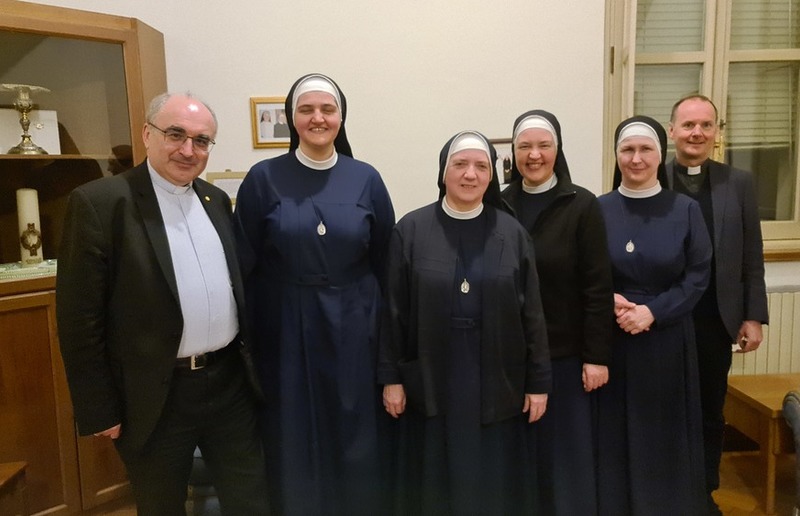 KK Am Rande der Priestertagung in Rom besuchte Bischof Wilhelm Sr. Dominika von den Vorauer Marienschwestern, die derzeit an der Päpstlichen Universität Gregoriana Psychologie studiert.