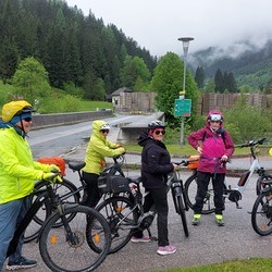 10 Pfarren machen eine Wallfahrt nach Mariapfarr im Lungau.