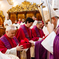 Alois Kowald als Vorsitzender der Diözesankommission für Liturgie, Friedrich Trstenjak als Regionalkoordinator in der Südweststeiermark und Bernd Oberndorfer, Krankenhausseelsorger und Pfarrer der Pfarre am Landeskrankenhaus.