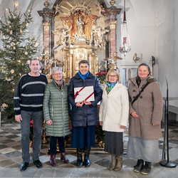 Unser Mesnerteam gratuliert Sr. Maria zum Geburtstag