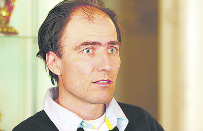 Michael Aldrian ist buddhistischer Religionslehrer und Repräsentant der Stei- ermark für die Österreichische Buddhistische Religionsgemeinschaft.