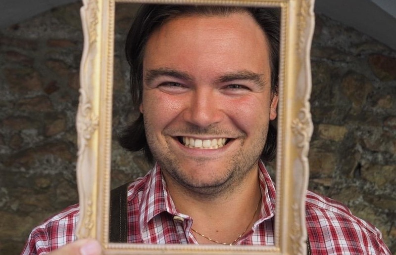 In der Kirche würde noch immer zu sehr nach Geschlechtern getrennt, so Markus Lendl. „Ein Auflösen eines solchen Denkens wäre für mich wichtig für ein gutes Miteinander.“