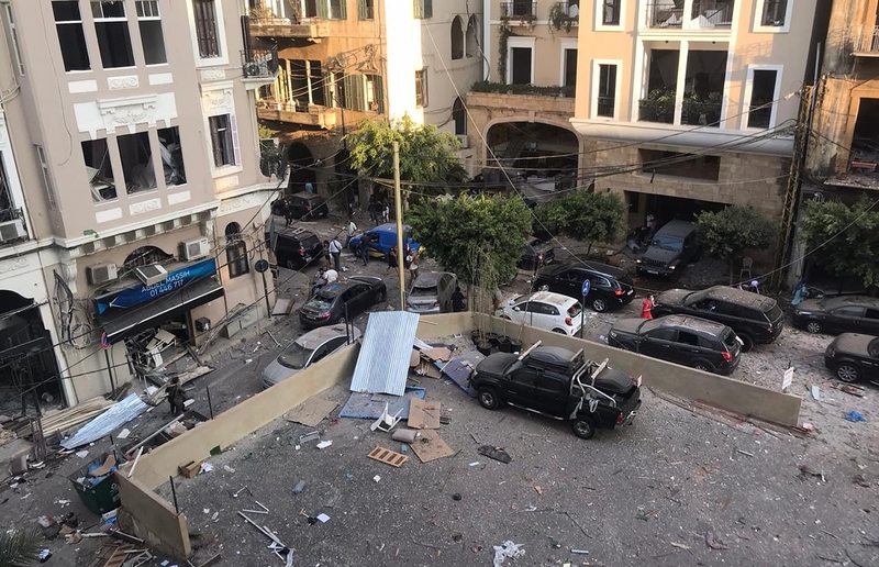 Anchal Vohra | voanews.com | Public Domain Tote, Zerstörungen, Schock. Beirut, die Hauptstadt des Libanon, wurde von der Explosion schwer getroffen.