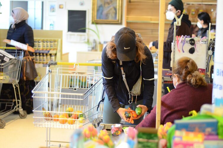 VinziWerke Rund 500 Menschen kaufen täglich in den VinziMärkten in ganz Österreich ein.