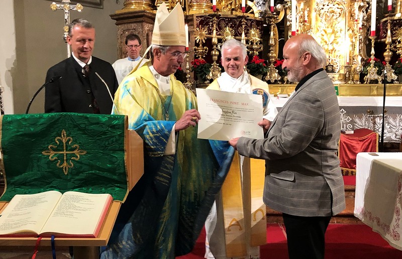 Für seinen Einsatz für das Wohl der Kirche ausgezeichnet: Sepp Fink