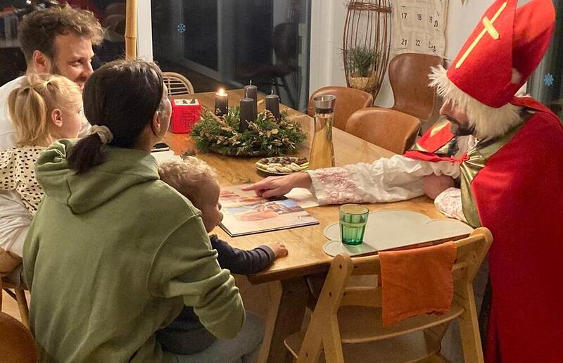 Eine gute Tradition: der Nikolausbesuch daheim. / Pfarre Nestelbach