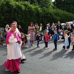 Festmesse und Segnung des neu renovierten Pfarrhofes in Dobl mit Weihbischof Johannes Freitag.