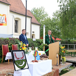 Festmesse und Segnung des neu renovierten Pfarrhofes in Dobl mit Weihbischof Johannes Freitag.
