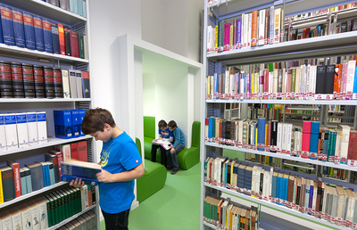 Das LeseWunder lädt Kinder zum Schmökern ein. 