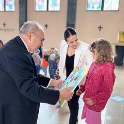 Beim Pfarrkindergarten in Stainach