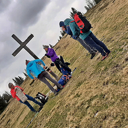 10 Pfarren machen eine Wallfahrt nach Mariapfarr im Lungau.
