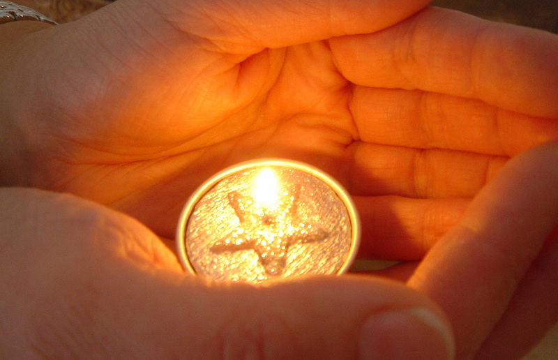 'Sternenkinder' ist eine poetische Wortschöpfung um Kinder zu benennen, die den Himmel erreicht haben, bevor sie das Licht der Welt erblicken durften. / Foto: bilderbox/sonntagsblatt