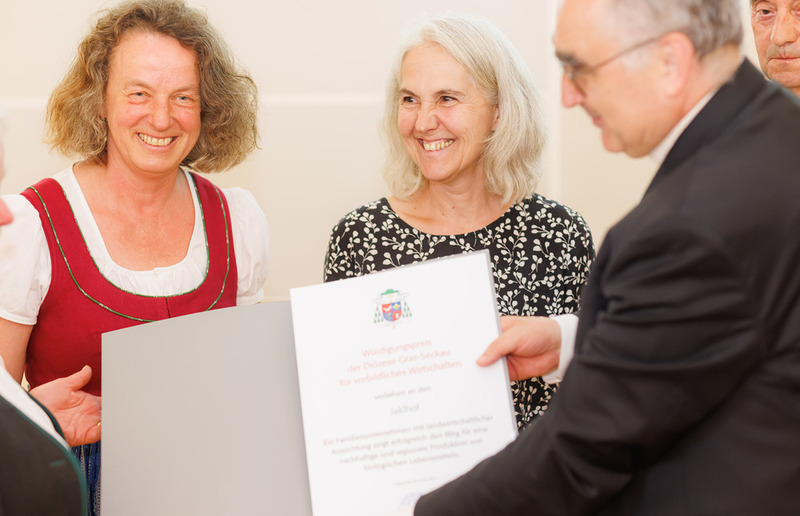 Mit dem diözesanen Wirtschaftspreis wurden sieben steirische Unternehmen, die sich für eine menschen-, umwelt- und wirtschaftsgerechte Arbeitswelt einsetzen, ausgezeichnet.