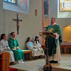 mit Pater Thomas und Diakon Rafael 