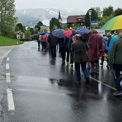 10 Pfarren machen eine Wallfahrt nach Mariapfarr im Lungau.