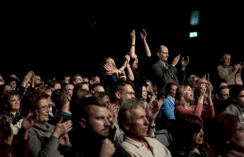 Auch diesmal werden wieder Standing Ovations erwartet, wenn sich Künstlerinnen und Künstler für VinziHelp - Frauen helfen Frauen engagieren. 