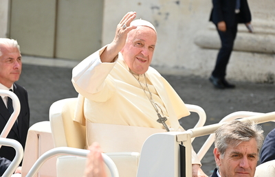 Im apostolischen Schreiben 'Laudate Deum' zum Weltklima setzt Papst Franziskus die Enzyklika 'Laudato si' von 2015 fort