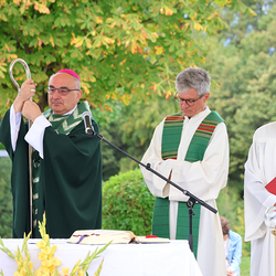 Festmesse beim Familienzeltfest der Lebenswelten Steiermark bei den Barmherzigen Brüdern mit Bischof Wilhelm Krautwaschl