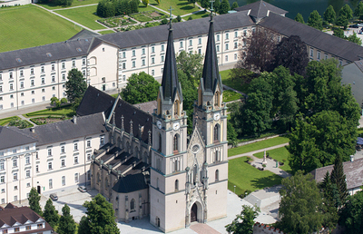 Bis heute ist das Stift Admont nicht nur ein aktives Benediktinerkloster, sondern auch ein bedeutendes Zentrum für Seelsorge, Kultur, Bildung und Kunst.