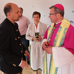 Festmesse und Segnung des neu renovierten Pfarrhofes in Dobl mit Weihbischof Johannes Freitag.