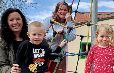 Elisabeth Ginthör-Kalcsics und Yvonne Höfele kümmern sich mit viel Engagement um 'ihre' Kinder.