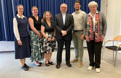 Der neue Vorstand des steirischen Diözesanrates mit Diözesanbischof Wilhelm Krautwaschl (Mitte): Sr. Roswitha Bauer, Sarah Knolly, Gerlinde Paar, David Knapp, Monika Müller.