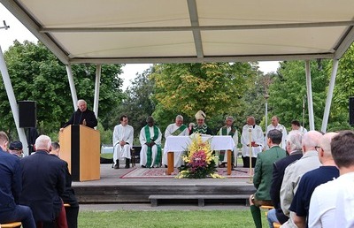 Messe beim Familuenzeltfest der Lebenswelten Steiermark