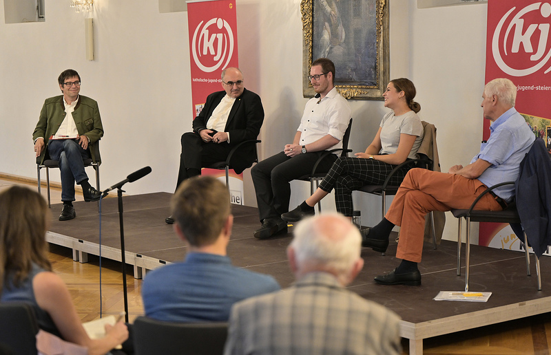 Bischof WIlhelm Krautwaschl bezeichnete die Katholische Jugend als 'junges Herz, das die  Kirche antreibt'.
