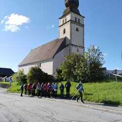 10 Pfarren machen eine Wallfahrt nach Mariapfarr im Lungau.