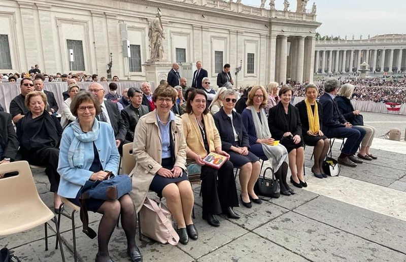 KFB Österreich Eine hochrangig besetzte Frauendelegation aus Österreich warb im Vatikan für mehr Geschlechtergerechtigkeit in der katholischen Kirche.