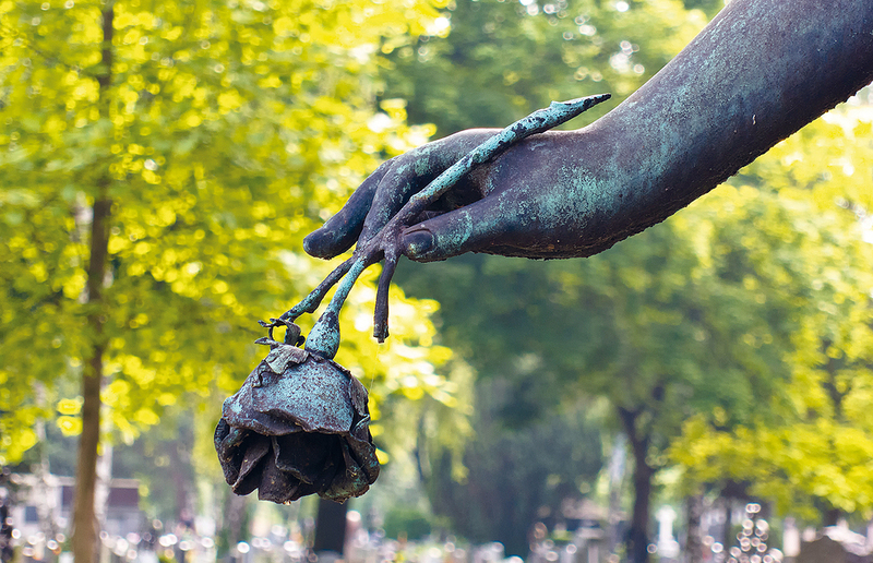 Begräbnisse können derzeit nur im kleinsten Kreis durchgeführt werden.