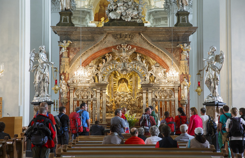 Die Kirche wird ewig Bedeutung haben - nicht nur für Wallfahrten wie nach Mariazell.