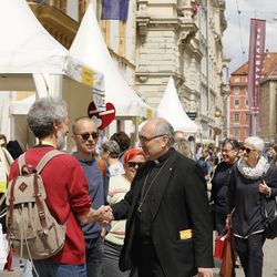 Verschiedene kirchliche Einrichtungen präsentierten sich in Graz den ganzen Tag bei strahlendem Sonnenschein.