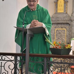 Vikar Gerhard Hatzmann dankt!