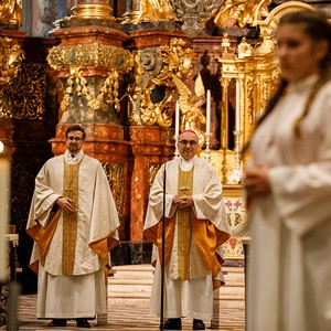 Propst Bernhard Mayrhofer und Bischof Wilhelm Krautwaschl