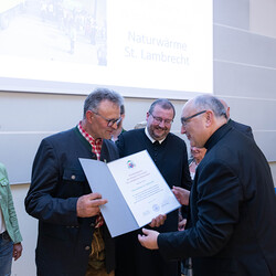 Gerd Neuhold, Sonntagsblatt