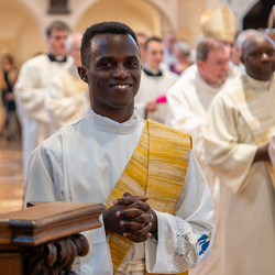 Elijah Kwizera wurde am 28. Juni 2026 zum Preister geweiht.