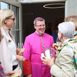Festmesse und Segnung des neu renovierten Pfarrhofes in Dobl mit Weihbischof Johannes Freitag.