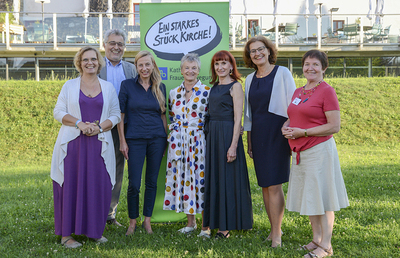 Bischöfin Maria Kubin, Präsident KA Stmk. Andreas Gjecaj, LRin Juliane Bogner Strauß, kfbÖ Vorsitzende Angelika Ritter-Grepl, Vorsitzende kfb Stmk. Lydia Lieskonig, Monika Brottrager-Jury, Ressort Seelsorge und Gesellschaft, Anna Raab, kfbÖ