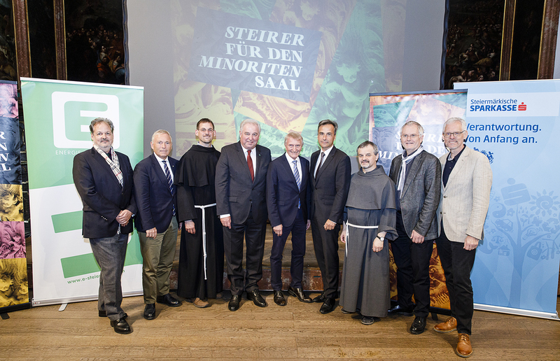 Landeshauptmann Hermann Schützenhöfer und Bürgermeister Siegfried Nagl mit den Hausherren des Konvents der Minoriten, den Großspendern und den ausführenden Architekten.